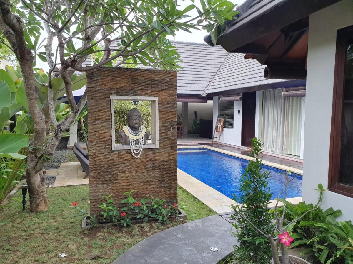 Villa Davenny Seminyak Exterior foto